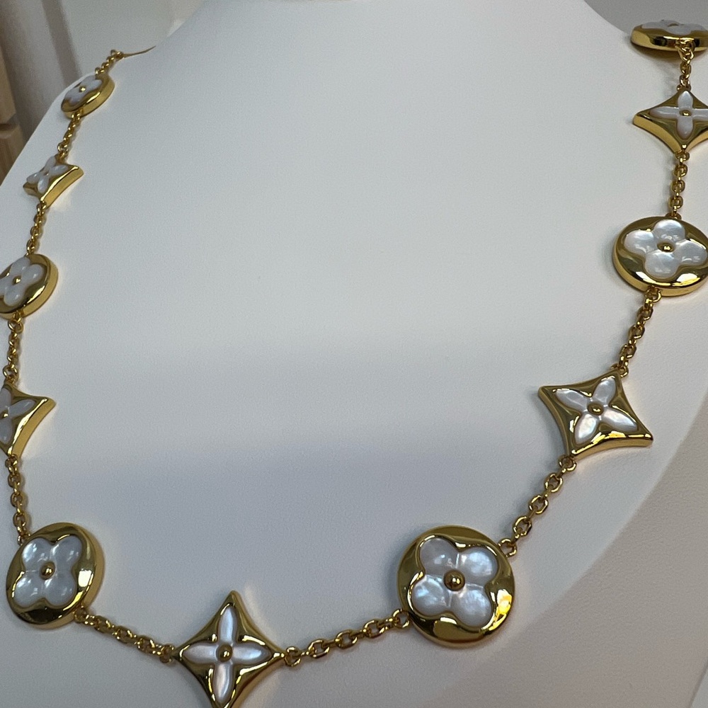 NMP31 High-end Genuine 3D White Mother of Pearl 18K Yellow Gold Plated Necklace - Picture 5 of 6